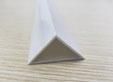 nẹp nhựa pvc tam giác cho bê tông
