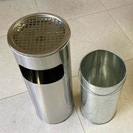 Thùng rác inox gạt tàn